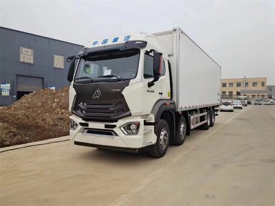 重汽豪瀚（9.6米）冷藏車(chē)（國(guó)VI）
